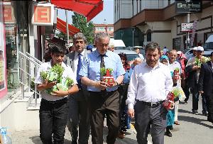 SEVGİ İLE YÜRÜYOR GÖNÜL KÖPRÜLERİ KURUYORUZ