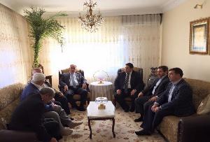 Alibeykoy Esnaflarimizdan berber Hacı İsmail abinin umre donusunde , ilce baskanimiz ve belediye baskanimiz ziyaretinde bulundular.